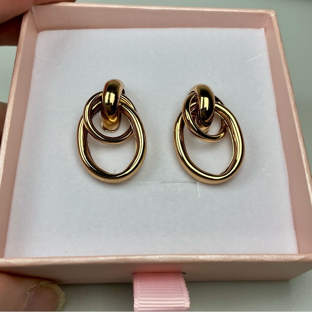 ⚜️Gold Interlocking Oval Statement Earrings (Door Knocker)